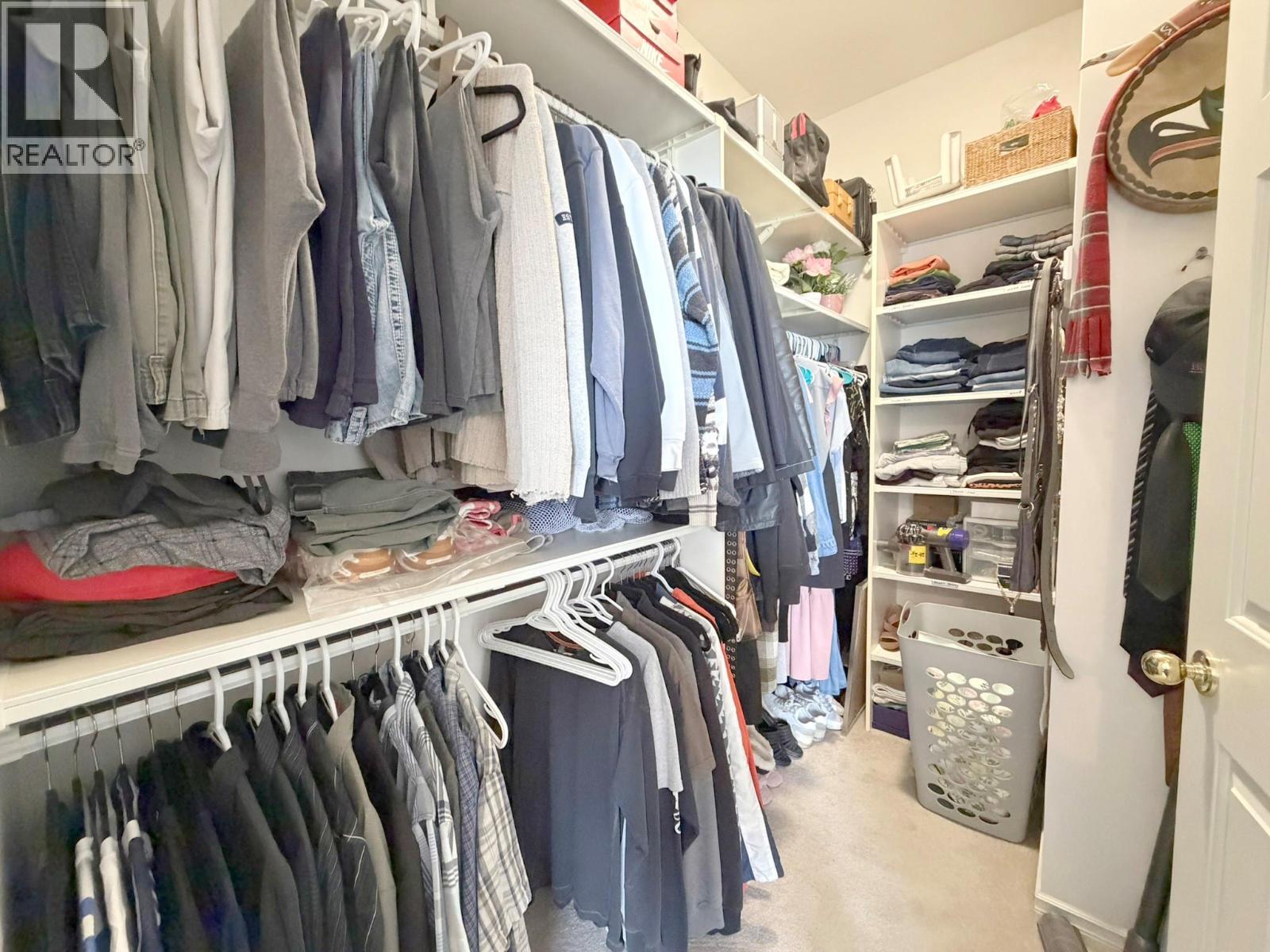 2080 Pacific Way Unit# 33, Kamloops, BC - Indoor With Storage
