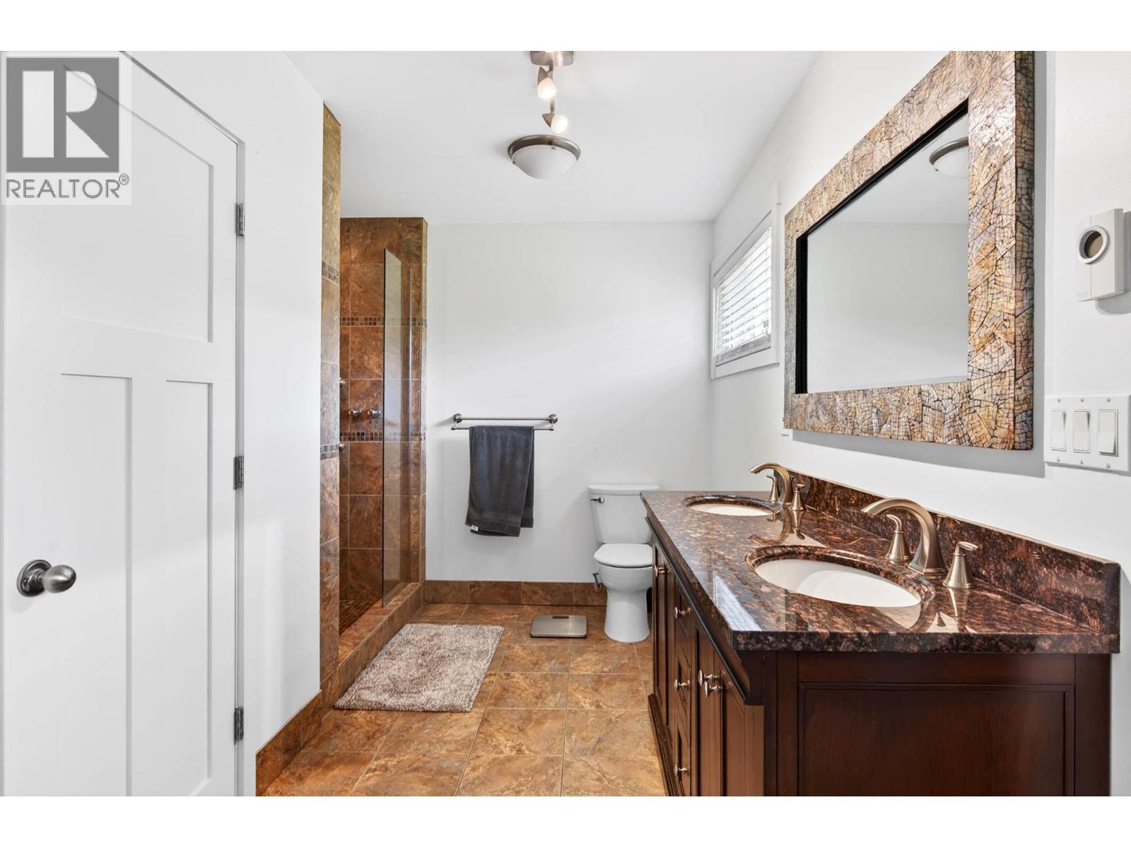 Ensuite in Primary Bedroom - 6451 Beaver Crescent, Kamloops, BC