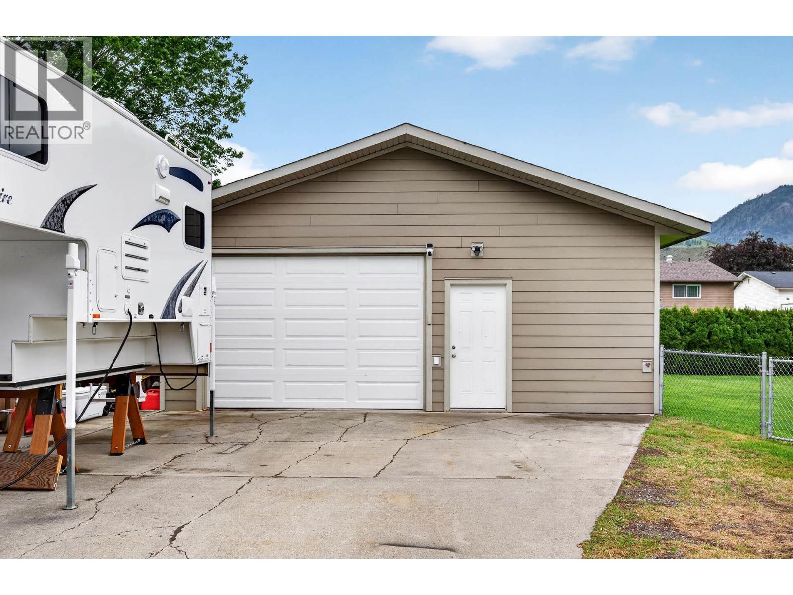 6451 Beaver Crescent, Kamloops, BC