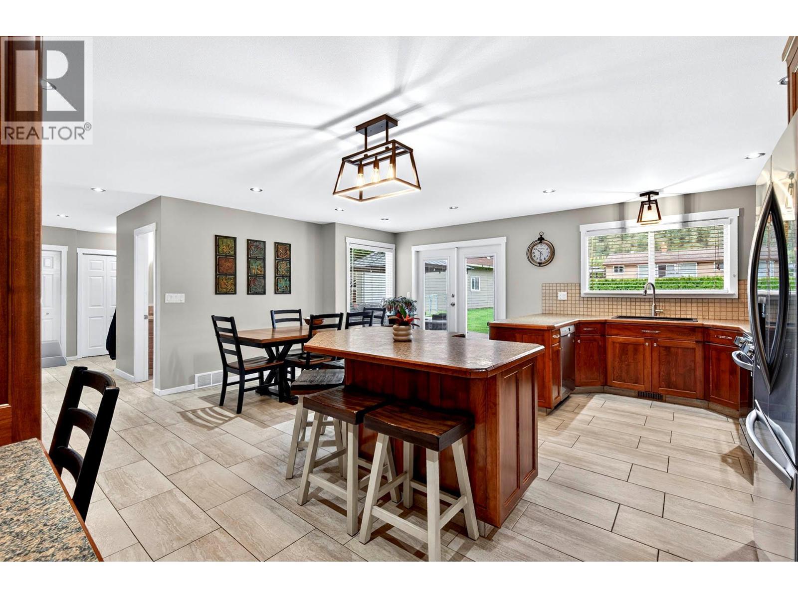 6451 Beaver Crescent, Kamloops, BC