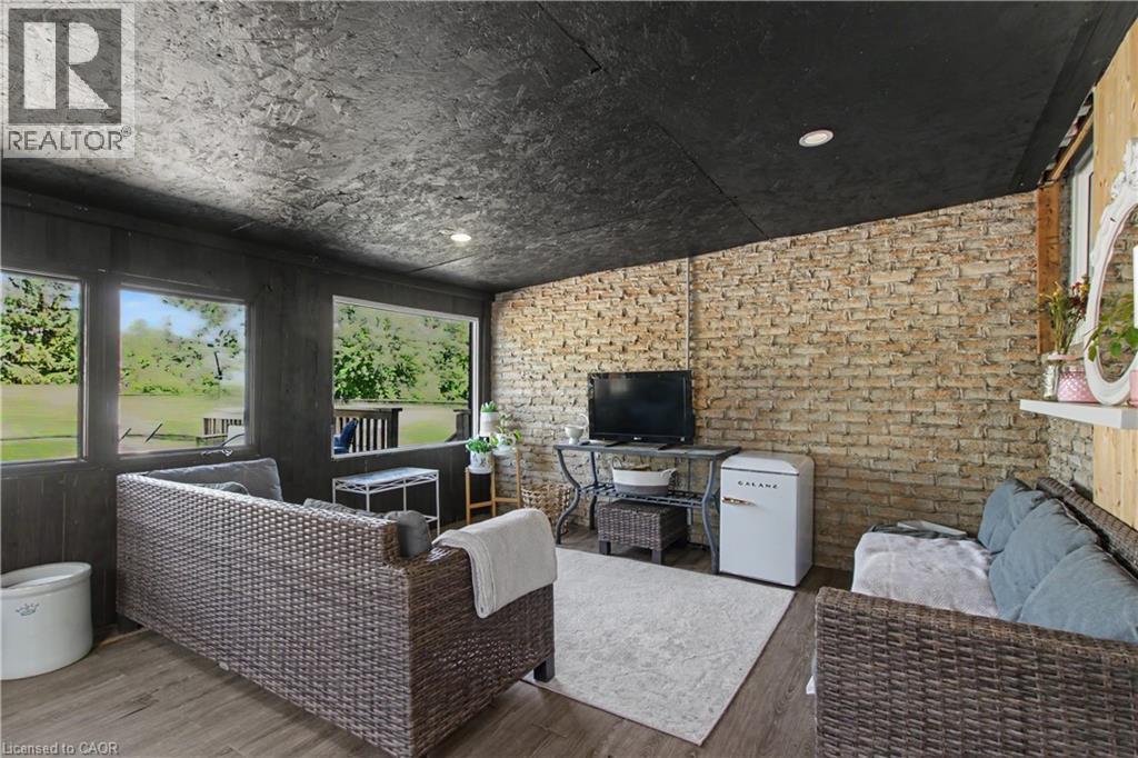 44 Oakhurst Crescent, Kitchener, ON - With Exterior
