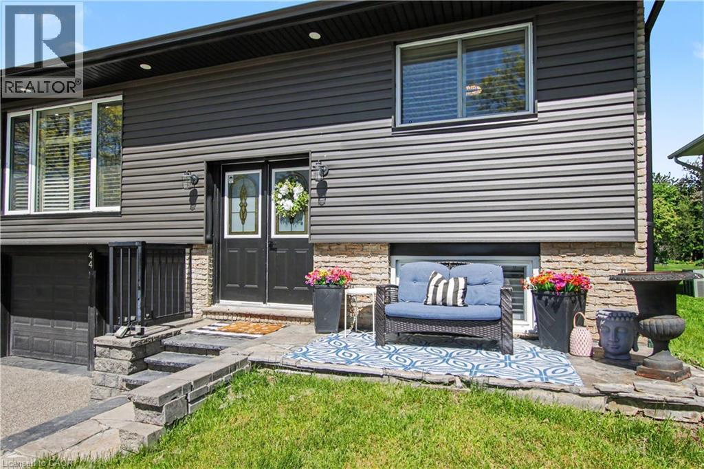 44 Oakhurst Crescent, Kitchener, ON - Outdoor With Deck Patio Veranda
