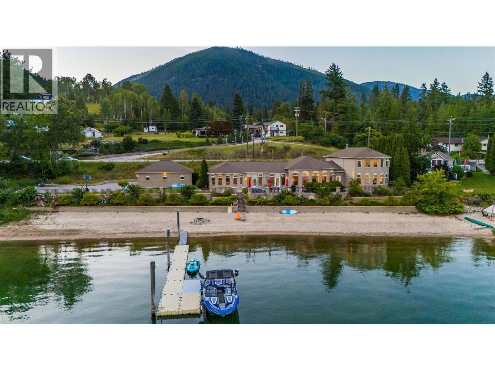 2614 3A Highway, Nelson, BC