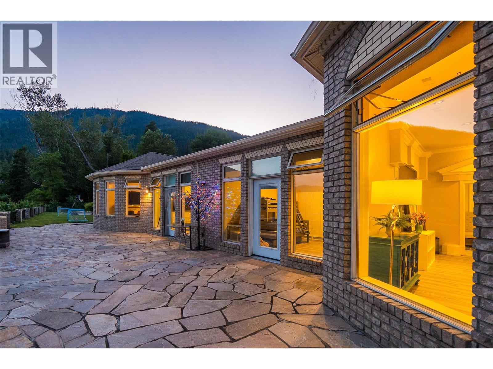 2614 3A Highway, Nelson, BC
