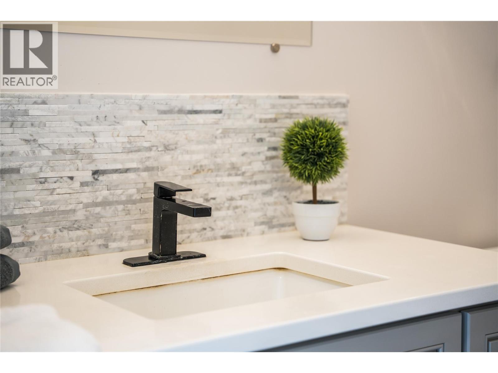 2614 3A Highway, Nelson, BC