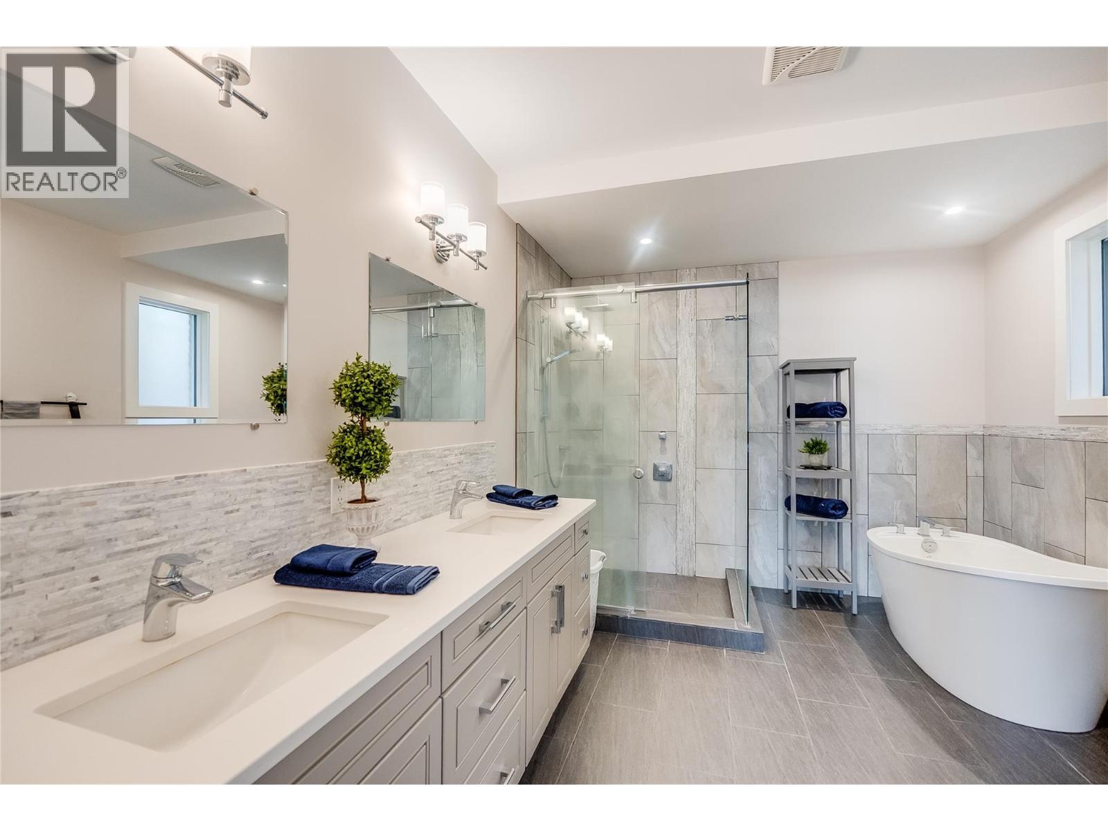 2614 3A Highway, Nelson, BC
