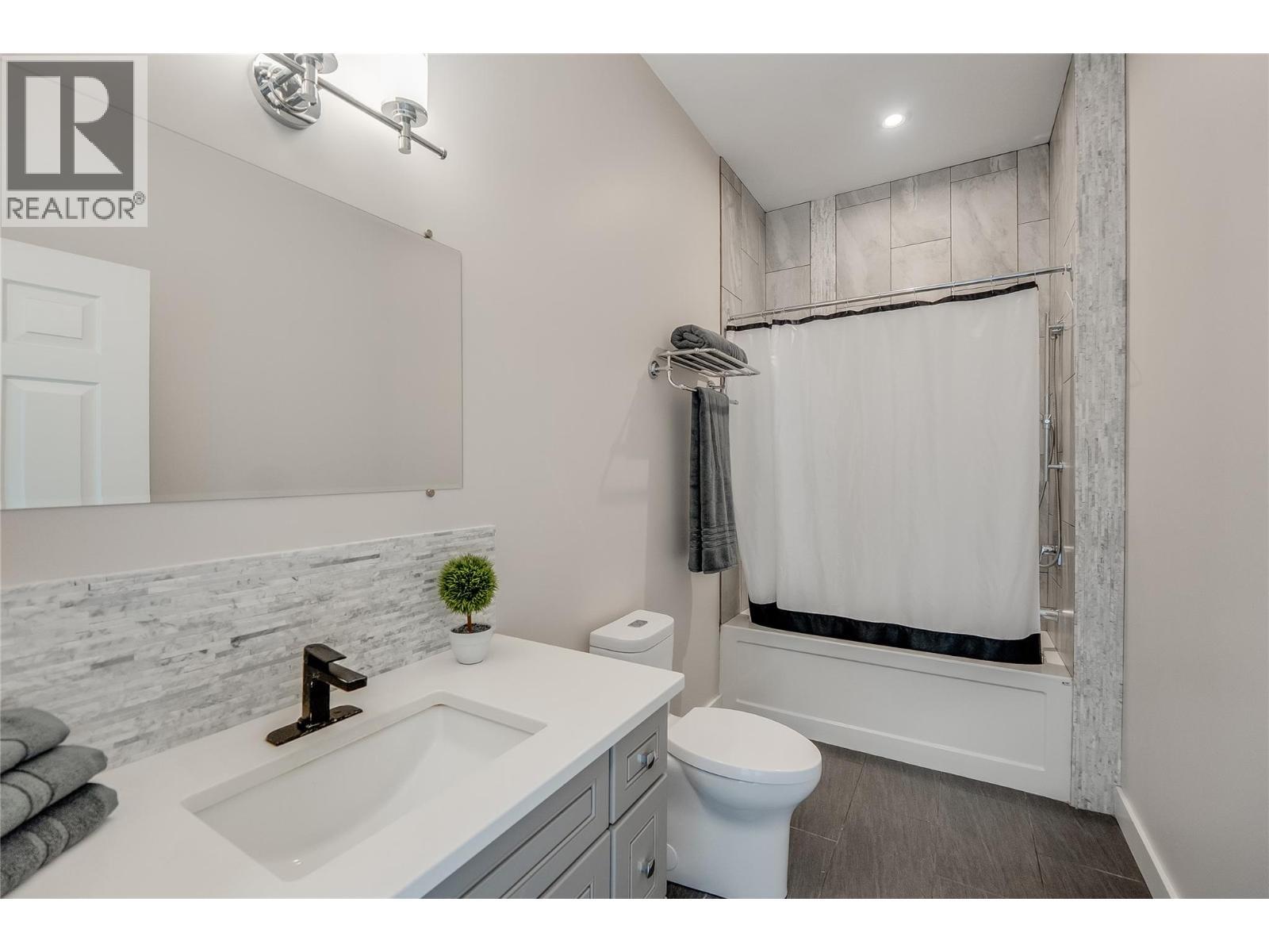 2614 3A Highway, Nelson, BC