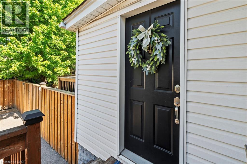 99 Edgemont Street N, Hamilton, ON - Outdoor With Exterior