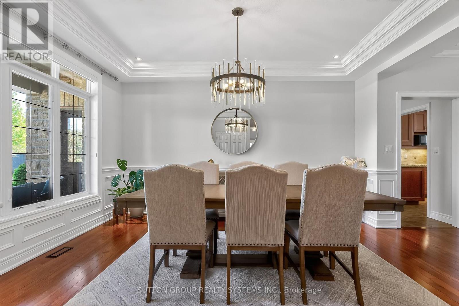 11310 Taylor Court, Milton, ON - Indoor Photo Showing Dining Room