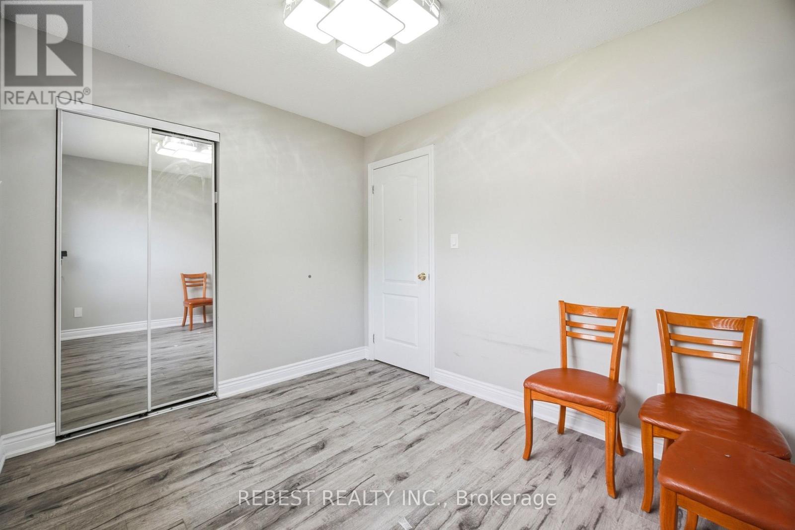 66 Darlington Drive, Hamilton, ON