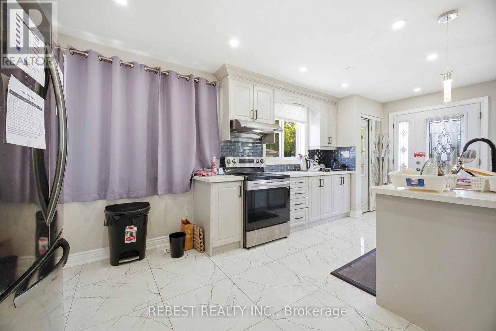 66 Darlington Drive, Hamilton, ON