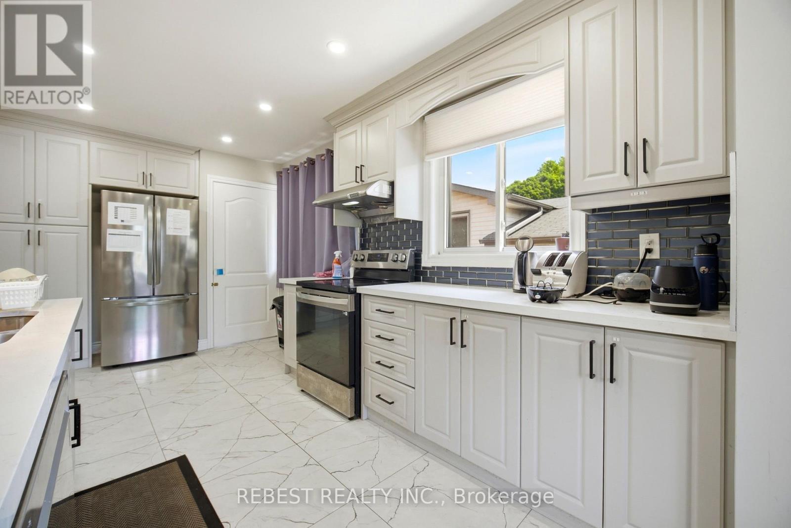 66 Darlington Drive, Hamilton, ON