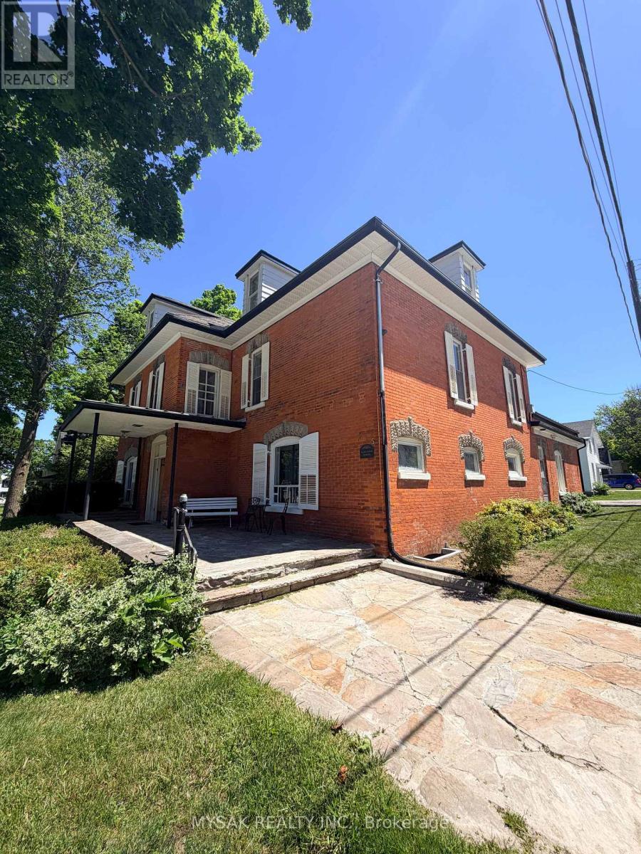 315 Centre Street, North Huron, ON