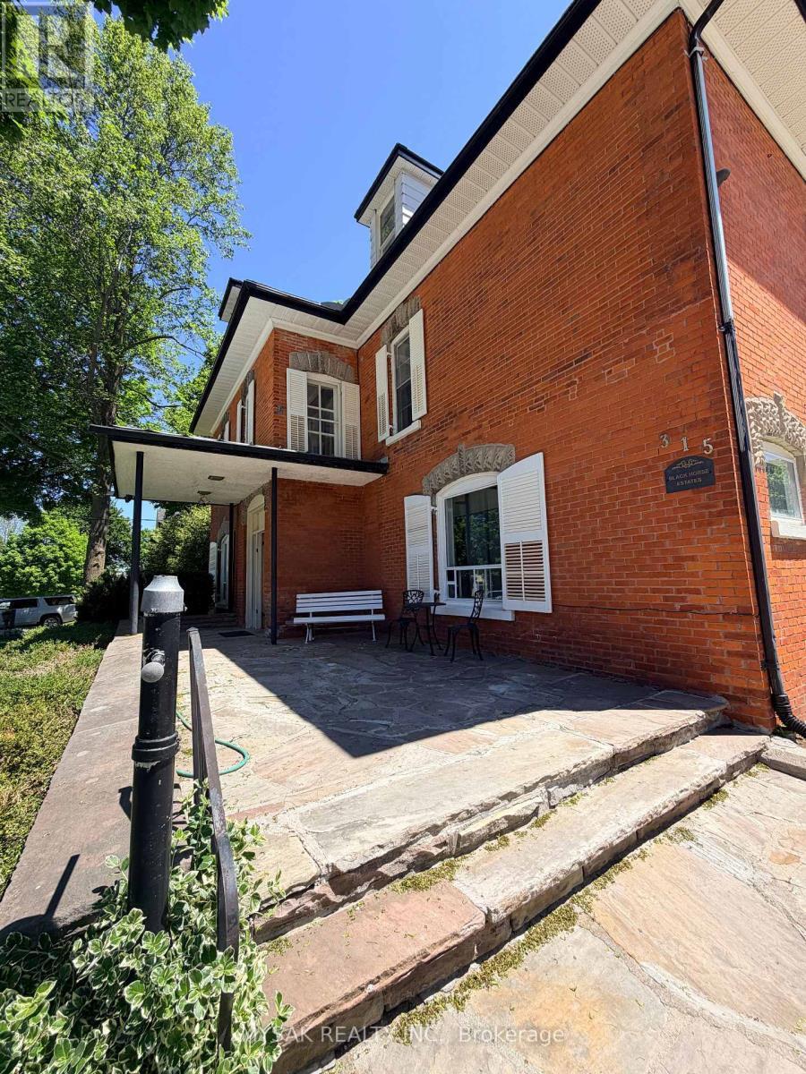 315 Centre Street, North Huron, ON