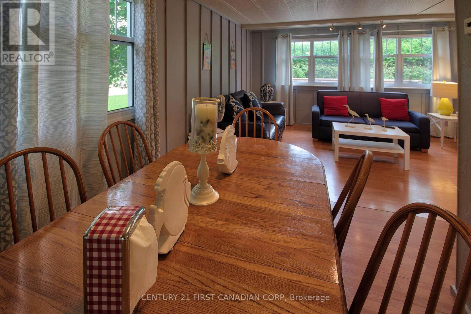 72599 Stanley Street, Bluewater (Hay), ON - Indoor Photo Showing Dining Room