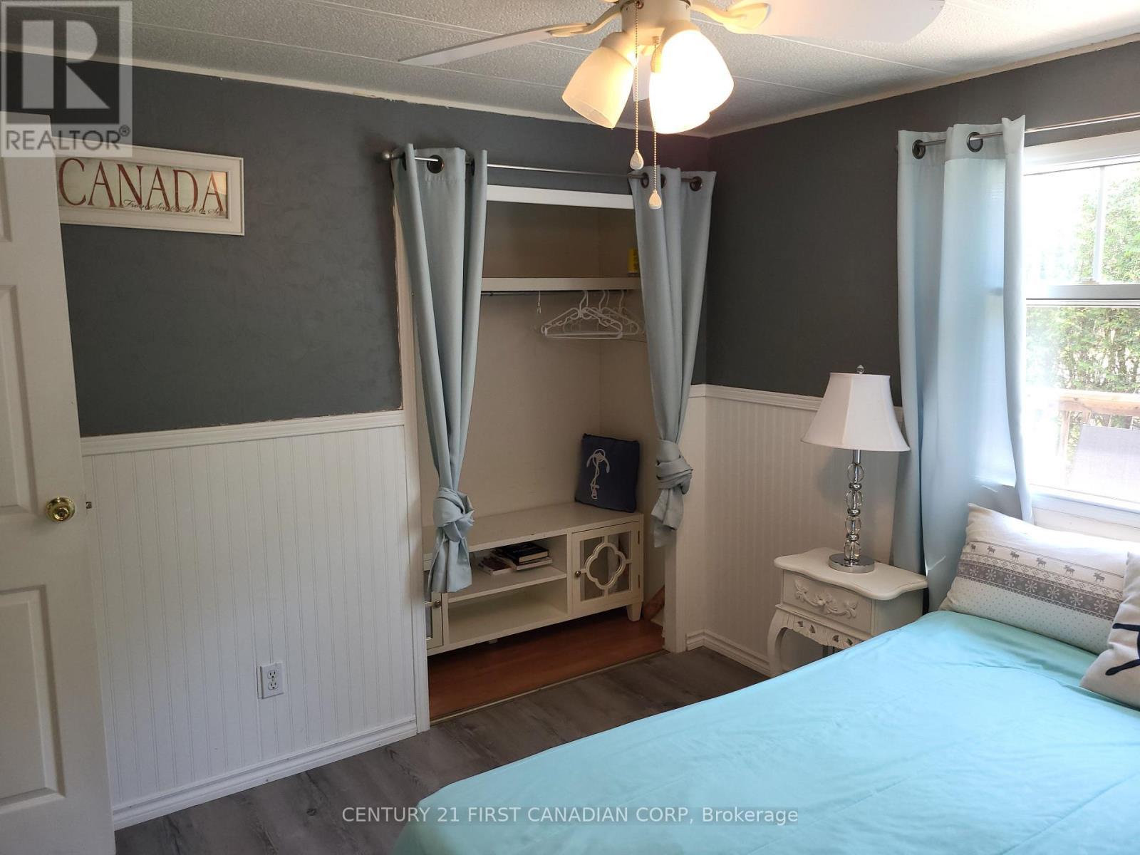 72599 Stanley Street, Bluewater (Hay), ON - Indoor Photo Showing Bedroom