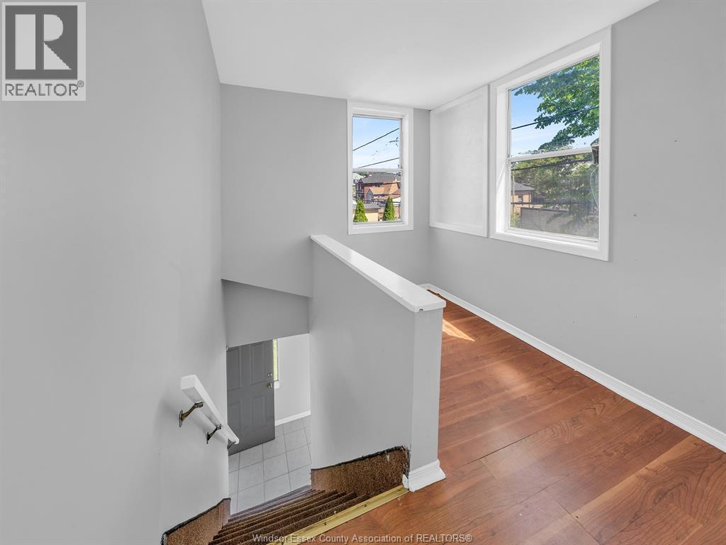 1153 University Avenue East, Windsor, ON