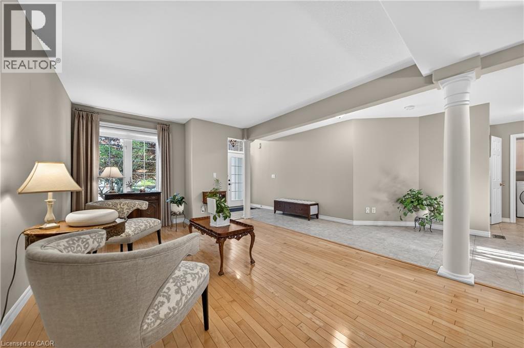 211 Mcnichol Drive, Cambridge, ON - Indoor