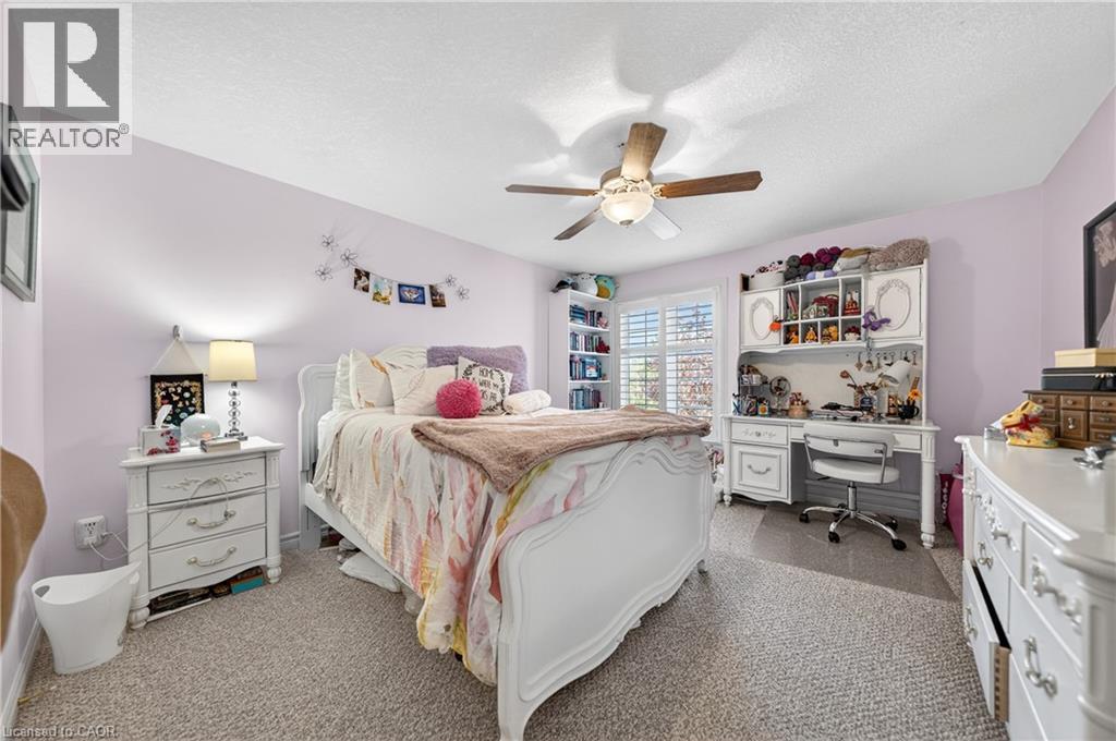 211 Mcnichol Drive, Cambridge, ON - Indoor Photo Showing Bedroom