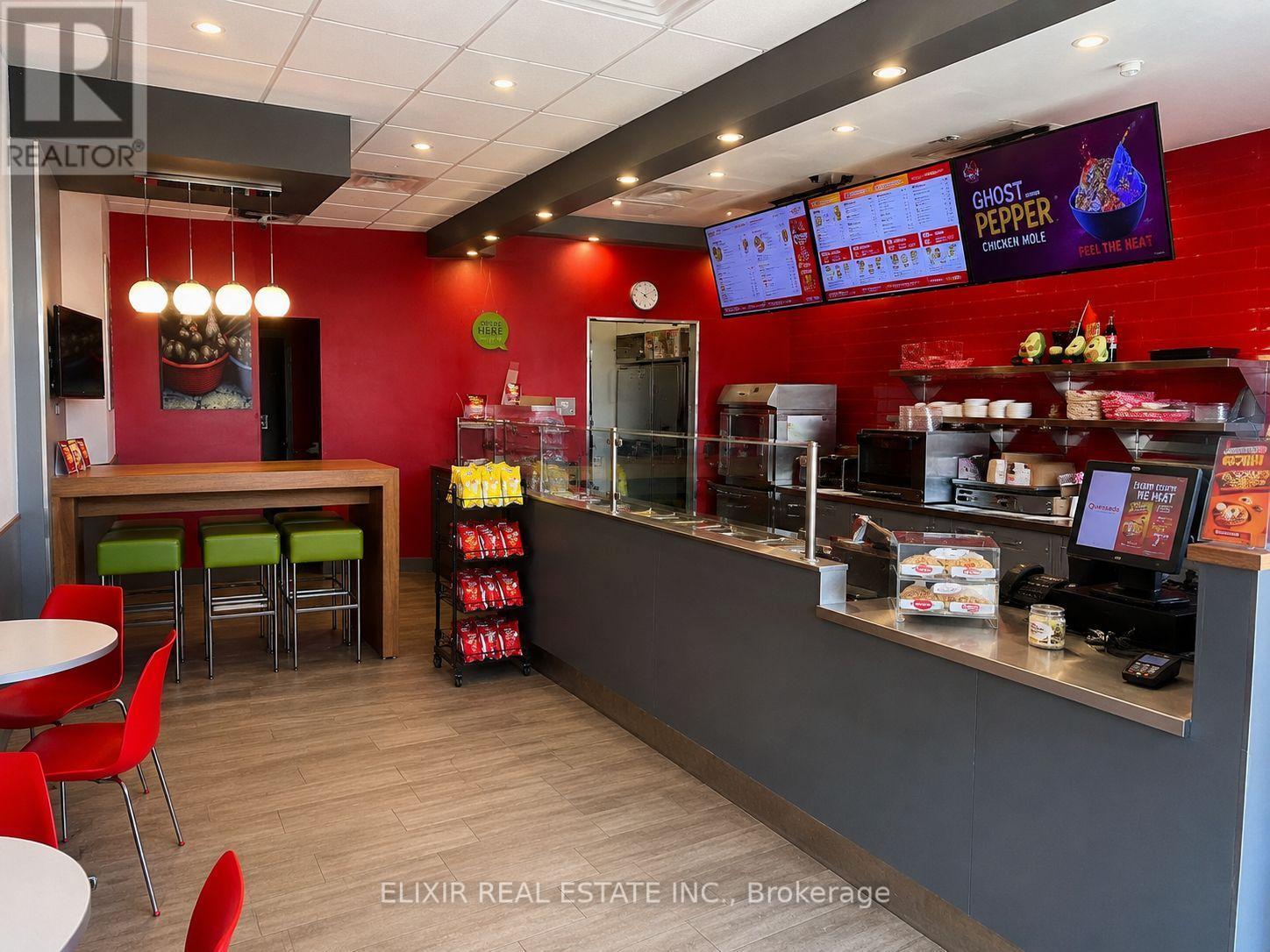 1080 Wilson Street W, Hamilton, ON