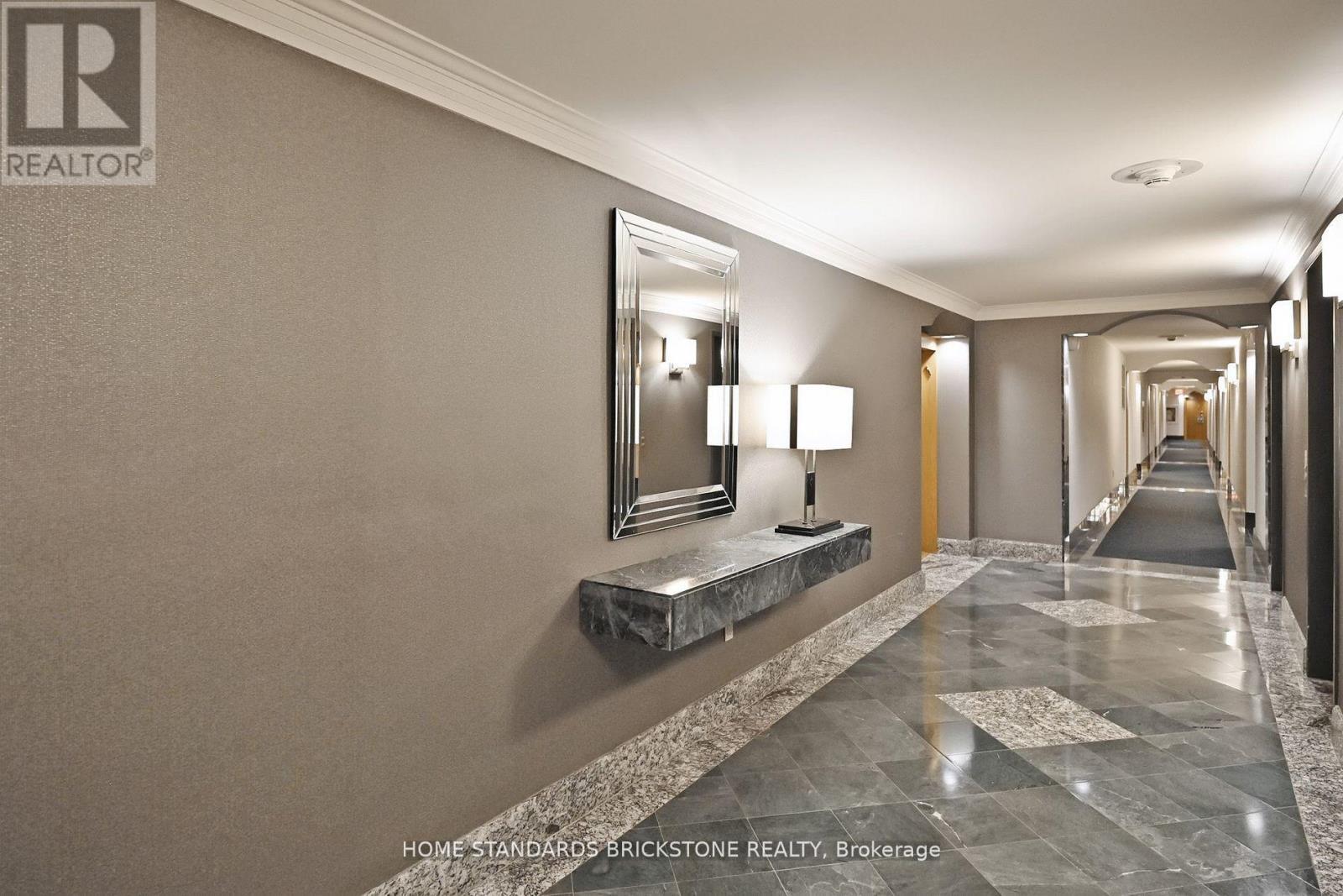 1009 - 110 Bloor Street W, Toronto, ON - Indoor Photo Showing Other Room