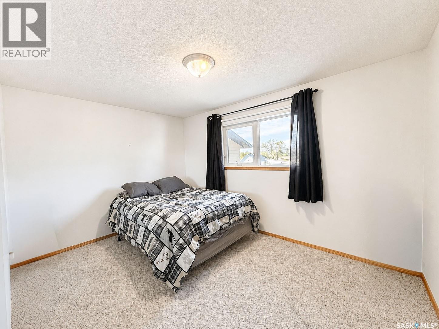 761 3Rd Street E, Prince Albert, SK - Indoor Photo Showing Bedroom