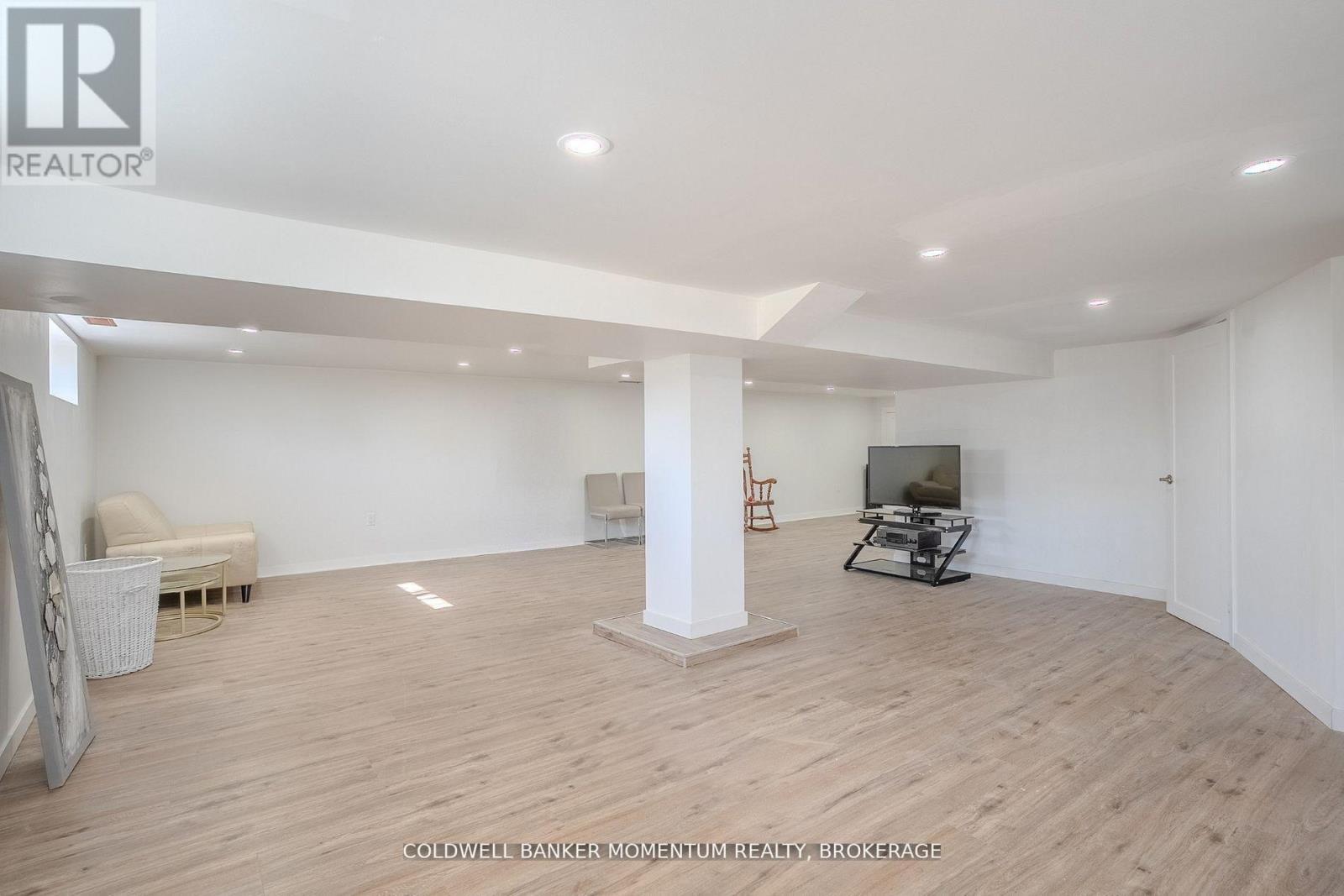 FINISHED FAMILY ROOM IN LOWER LEVEL! GAMES ROOM?? - 165 East West Line, Niagara-On-The-Lake (Lakeshore), ON