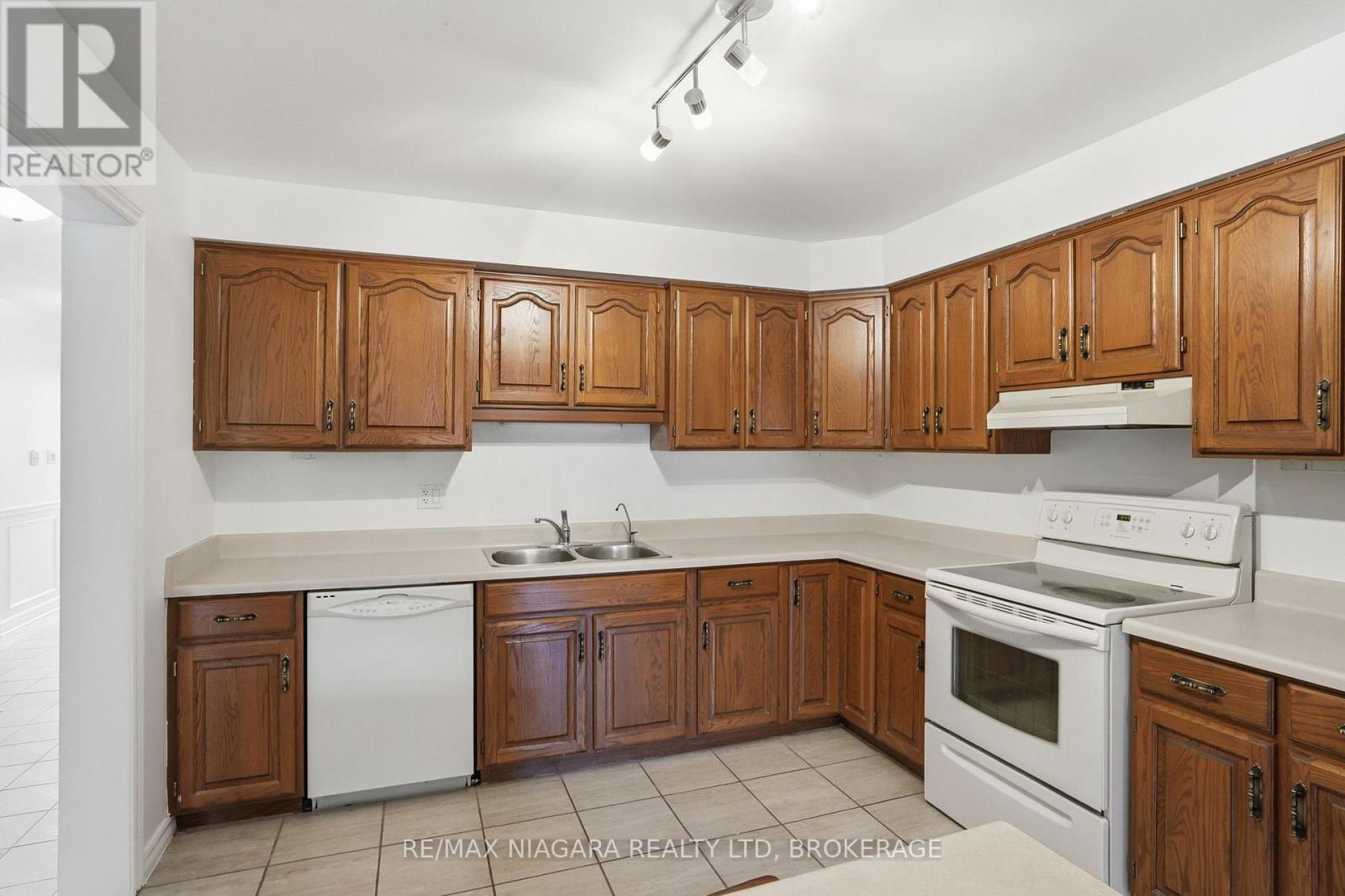 25 - 2720 Mewburn Road, Niagara Falls (Casey), ON