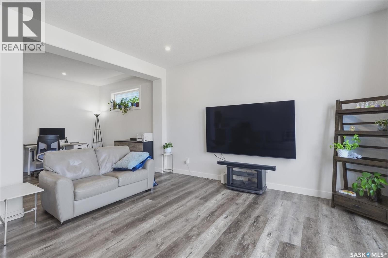 259 Skopik Crescent, Saskatoon, SK