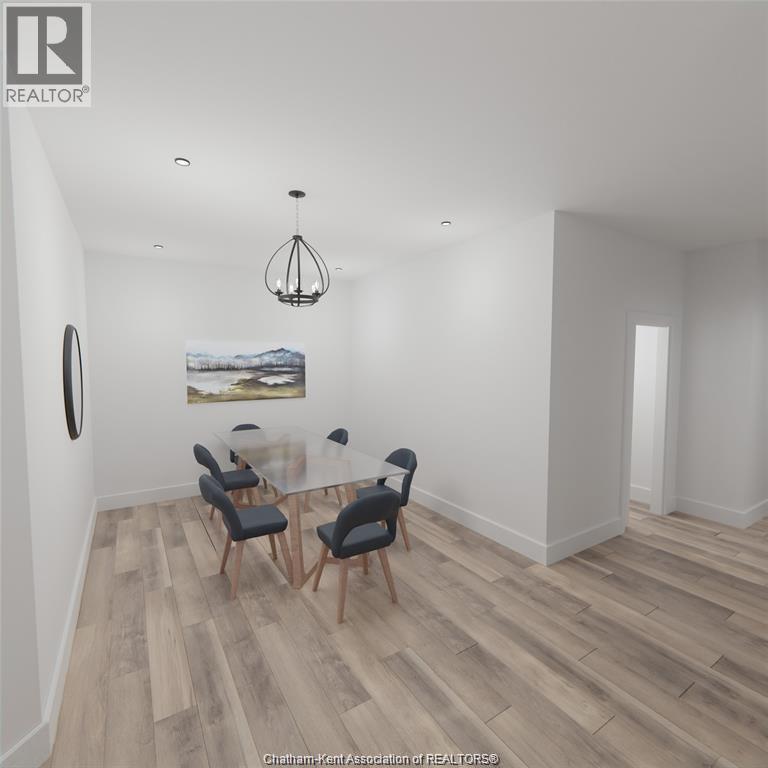 39 Demall Drive, Dresden, ON - Indoor Photo Showing Dining Room