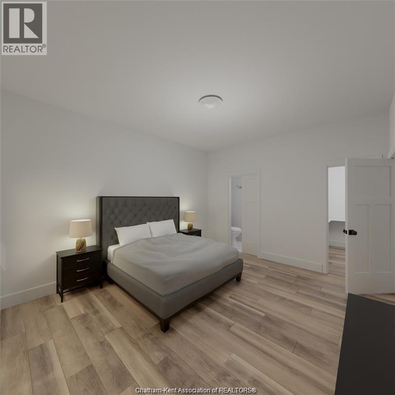 39 Demall Drive, Dresden, ON - Indoor Photo Showing Bedroom