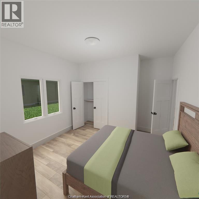 39 Demall Drive, Dresden, ON - Indoor Photo Showing Bedroom