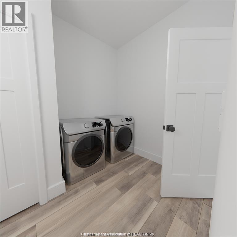 39 Demall Drive, Dresden, ON - Indoor Photo Showing Laundry Room