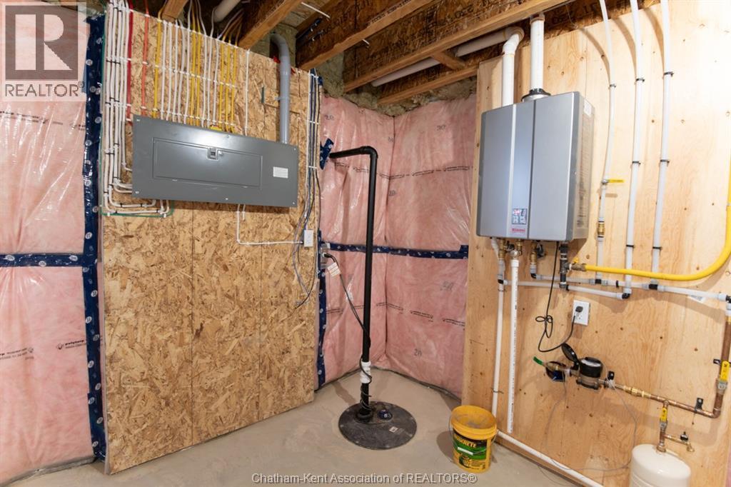 39 Demall Drive, Dresden, ON - Indoor Photo Showing Basement