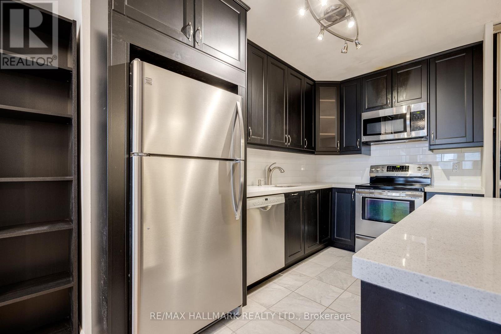 1715 - 40 Homewood Avenue, Toronto, ON - Indoor Photo Showing Kitchen With Stainless Steel Kitchen