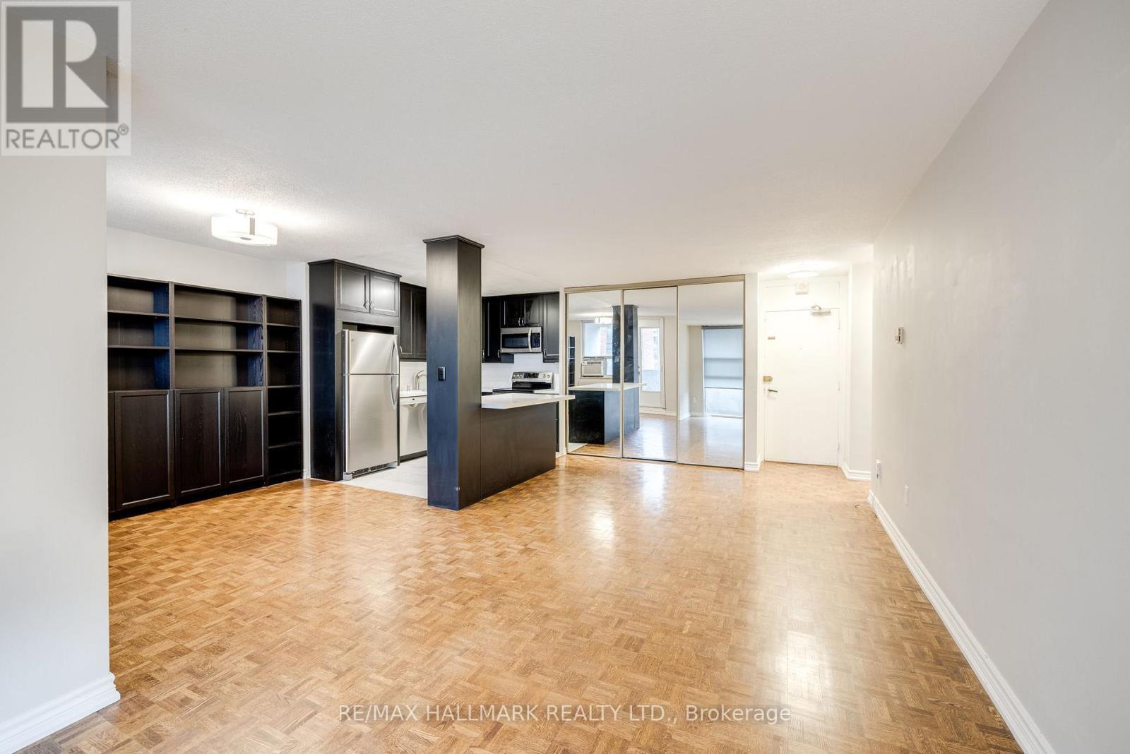 1715 - 40 Homewood Avenue, Toronto, ON - Indoor