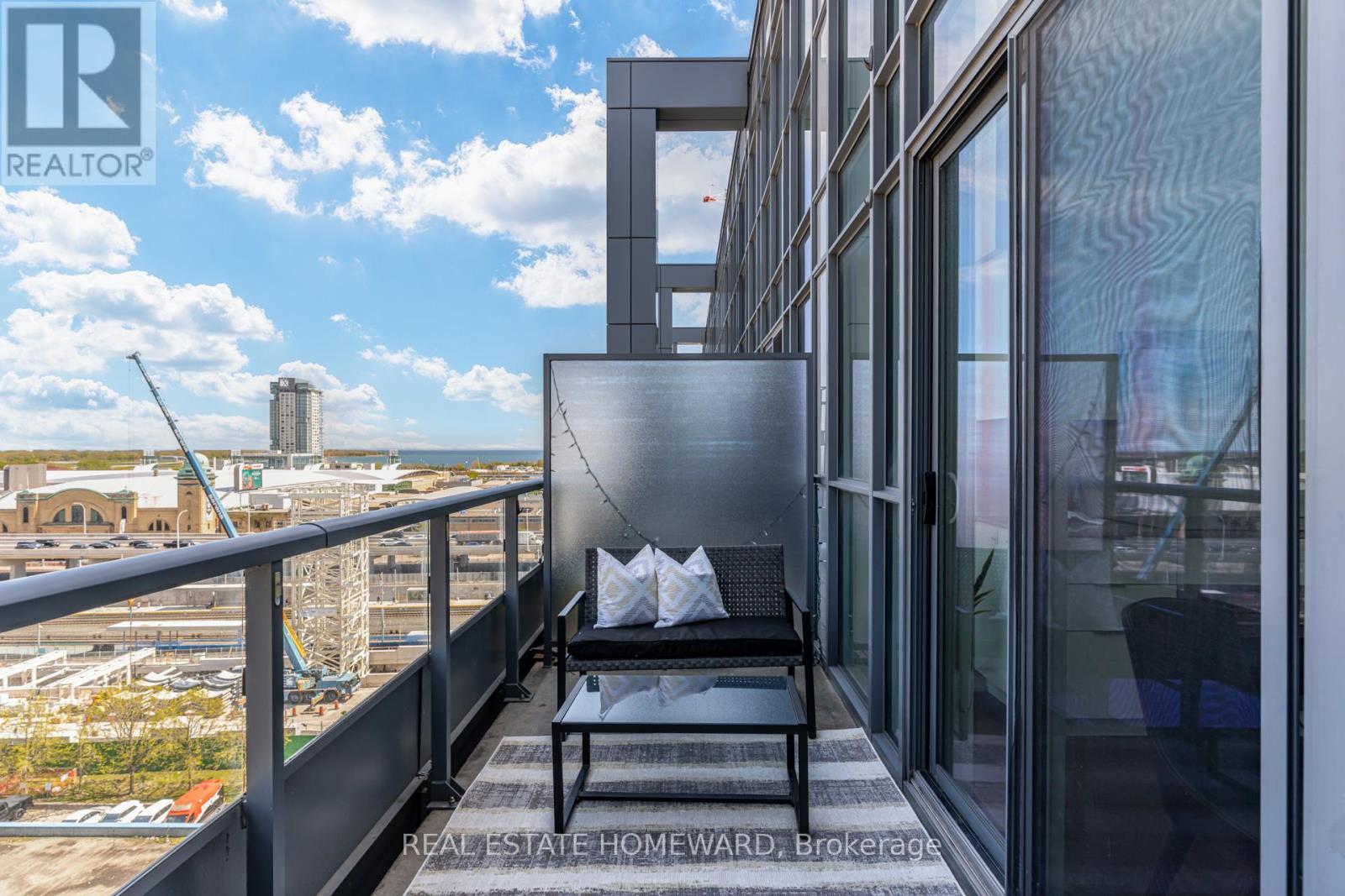 732 - 5 Hanna Avenue, Toronto, ON - Outdoor With View