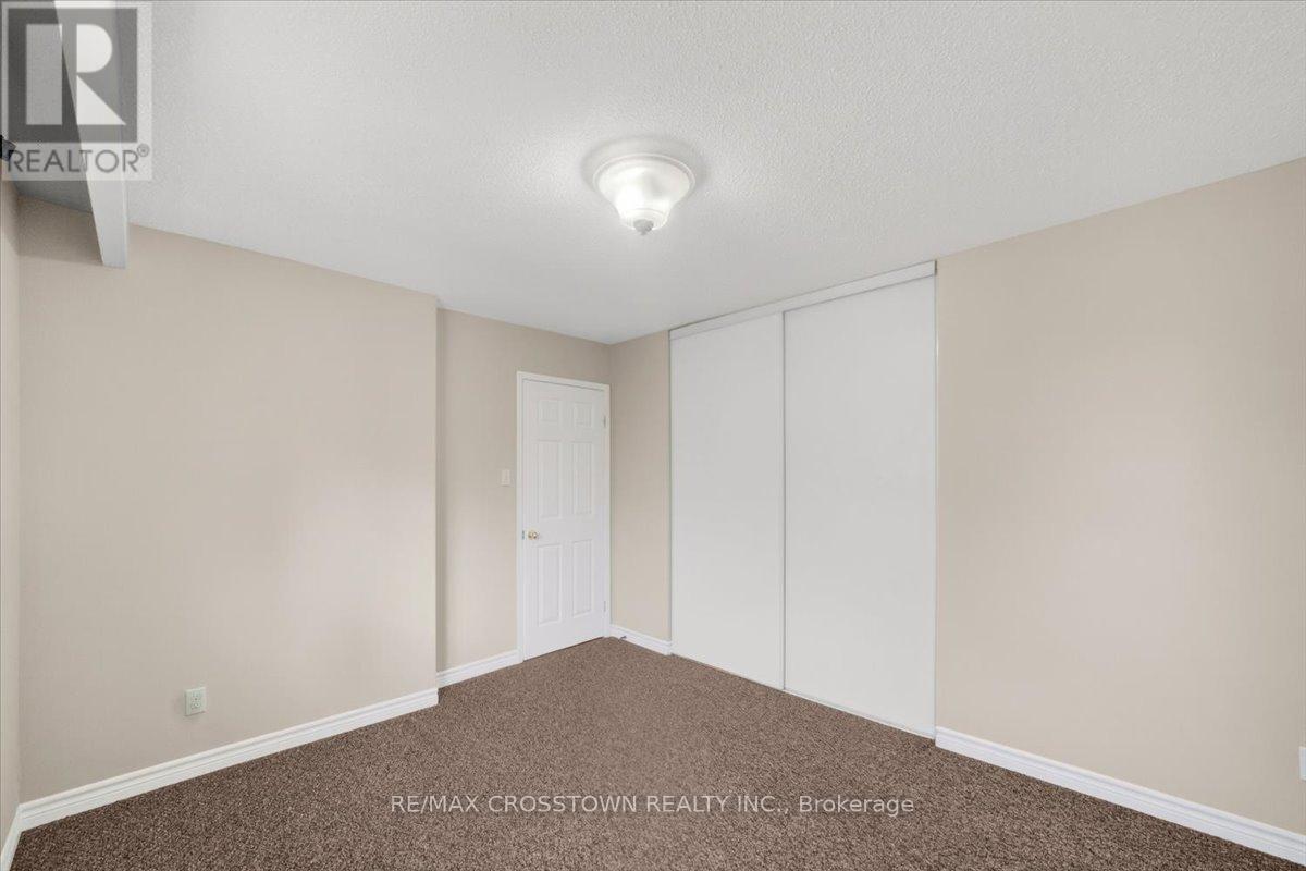 121 - 1095 Mississaga Street W, Orillia, ON - Indoor Photo Showing Other Room