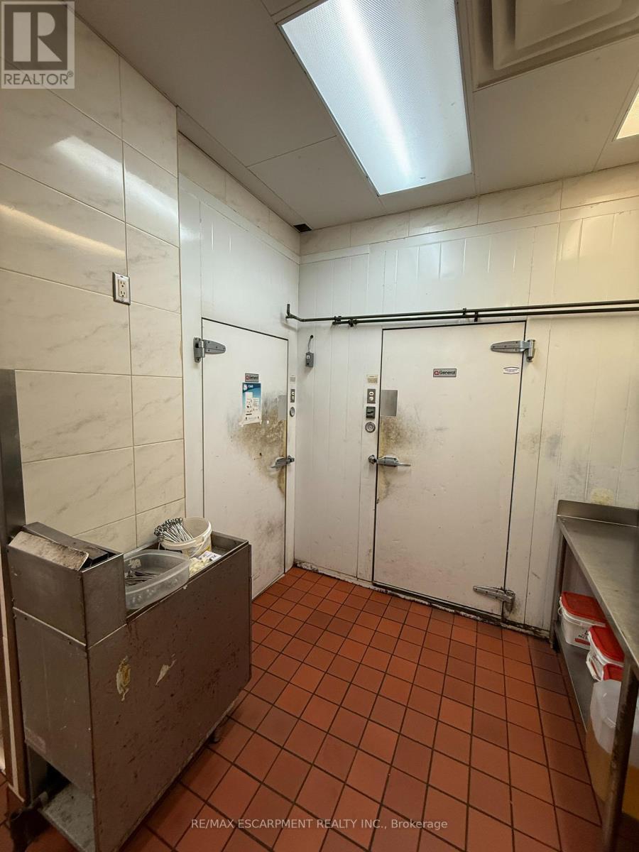 1508 Upper James Street, Hamilton, ON
