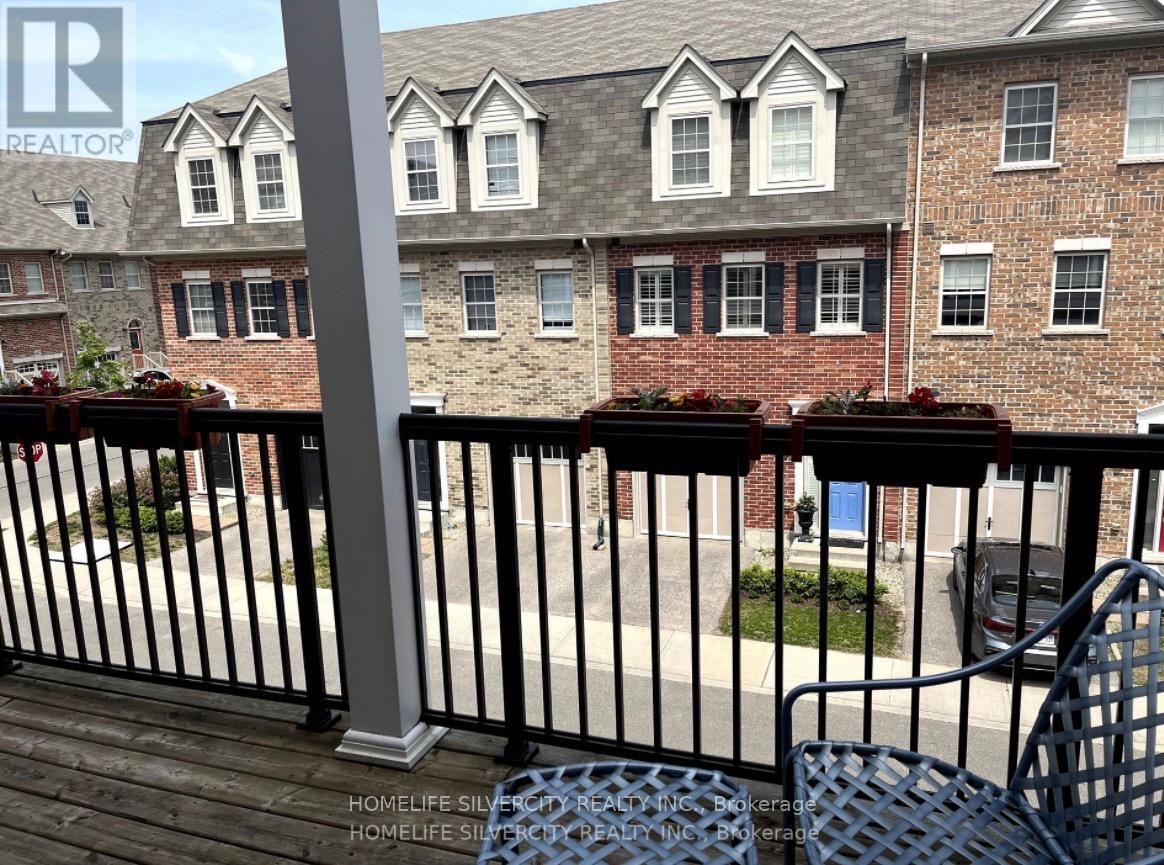 19 John Russell Lane, Kitchener, ON - Outdoor