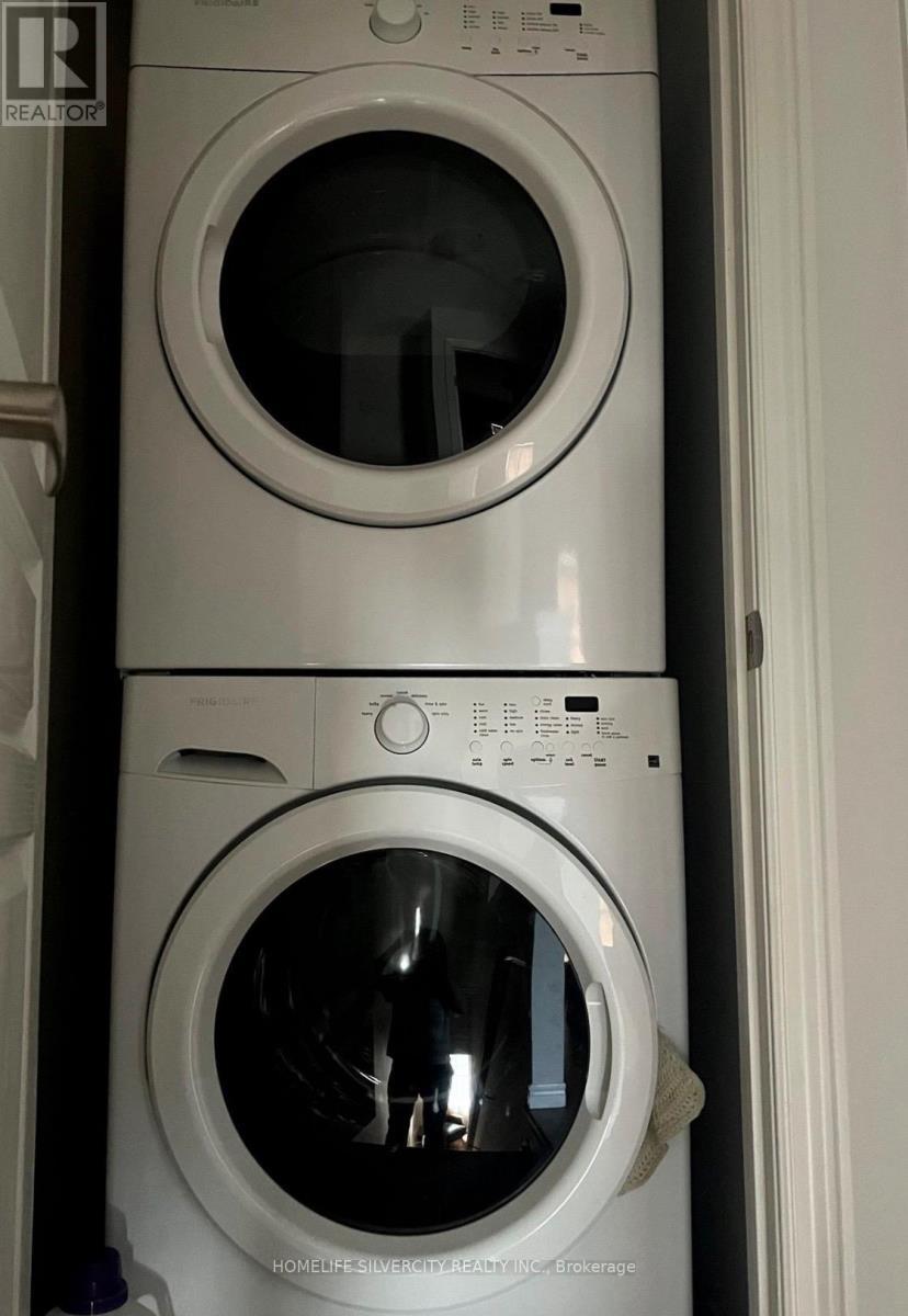 19 John Russell Lane, Kitchener, ON - Indoor Photo Showing Laundry Room