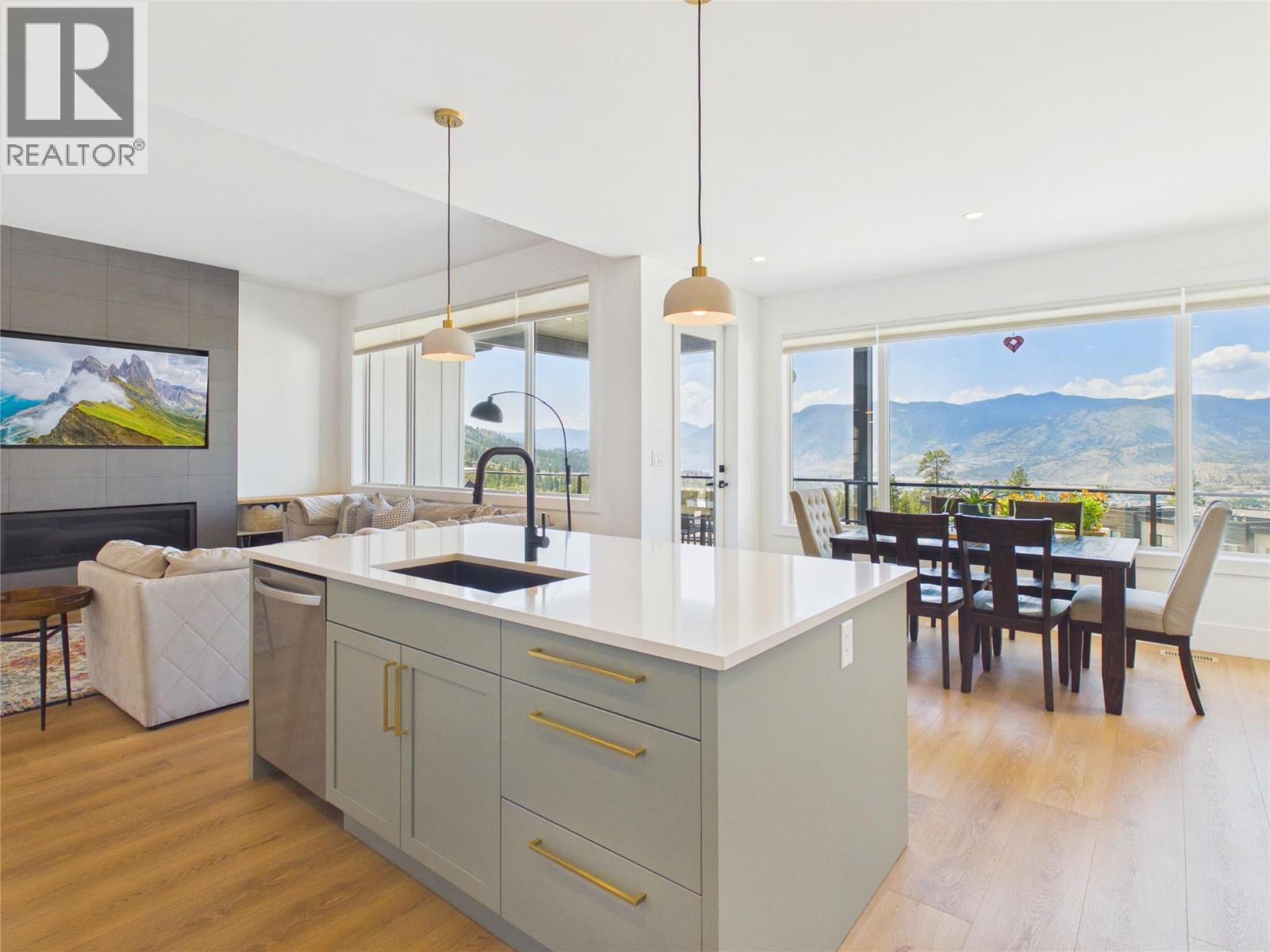 1081 Antler Drive, Penticton, BC - Indoor