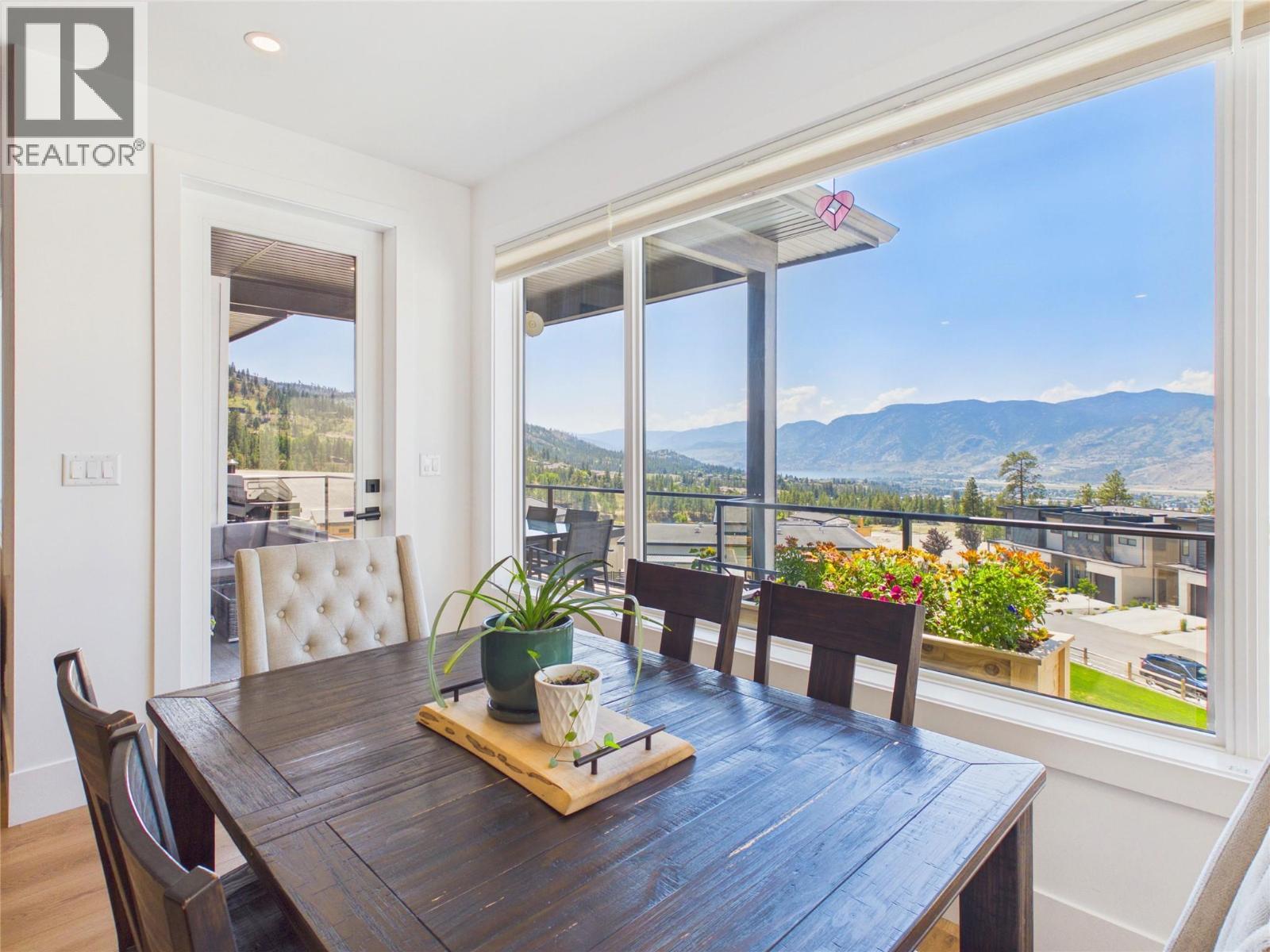 1081 Antler Drive, Penticton, BC - Indoor Photo Showing Dining Room