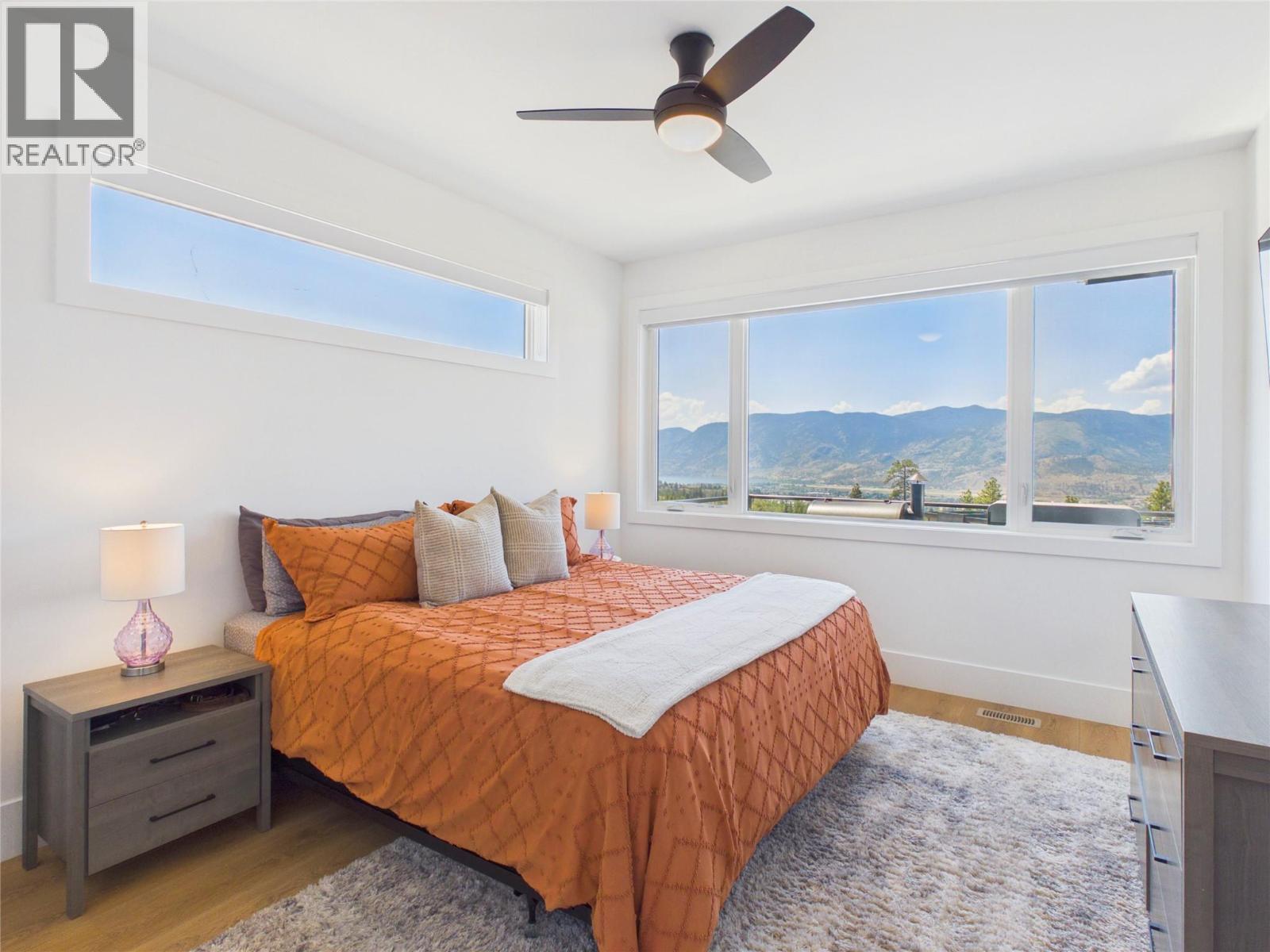 1081 Antler Drive, Penticton, BC - Indoor Photo Showing Bedroom