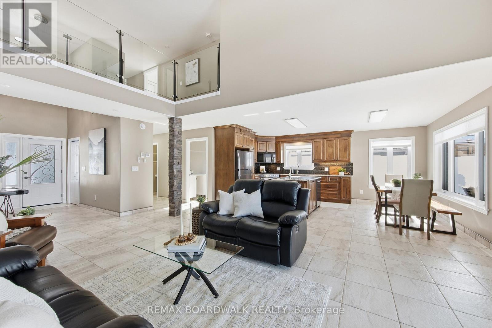50 Kerry Forest Drive, Front Of Yonge, ON