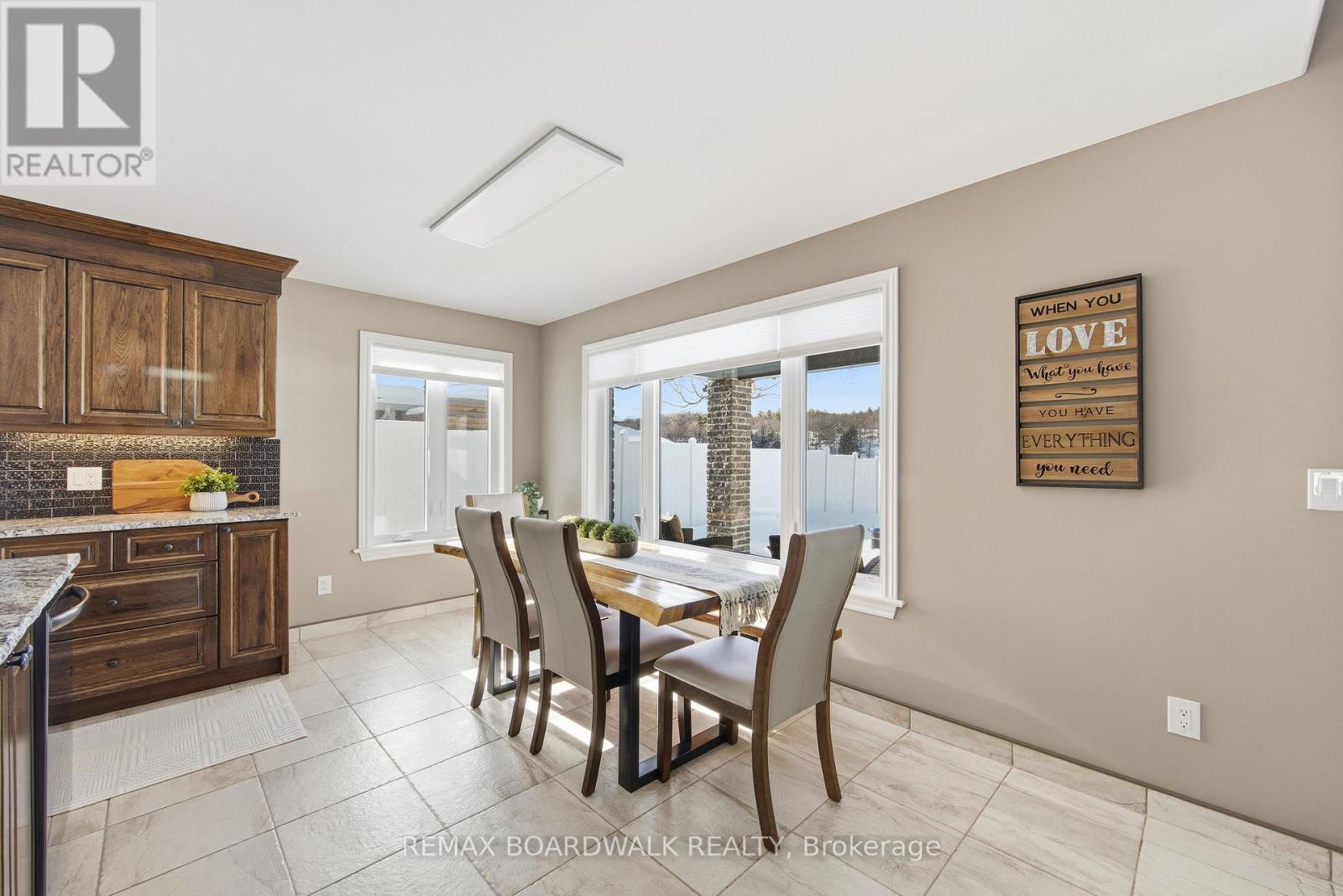 50 Kerry Forest Drive, Front Of Yonge, ON