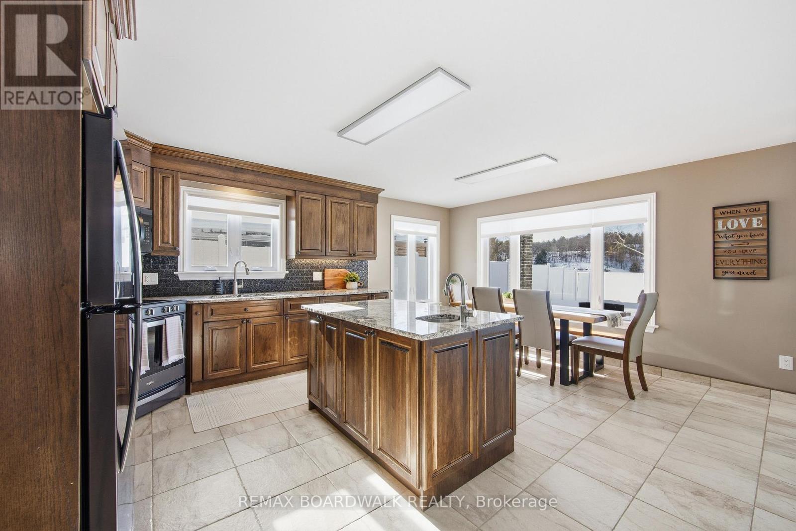50 Kerry Forest Drive, Front Of Yonge, ON