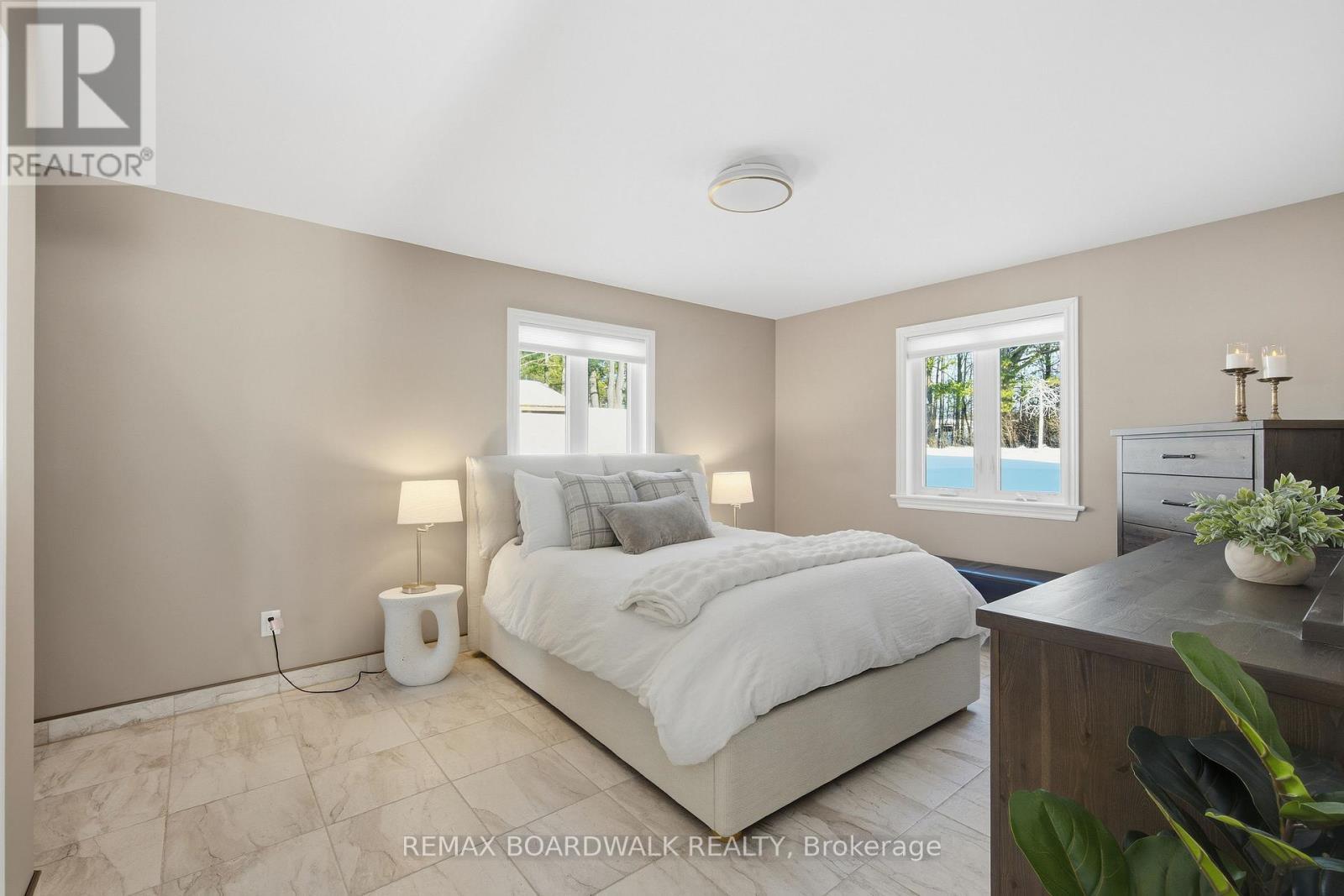 50 Kerry Forest Drive, Front Of Yonge, ON