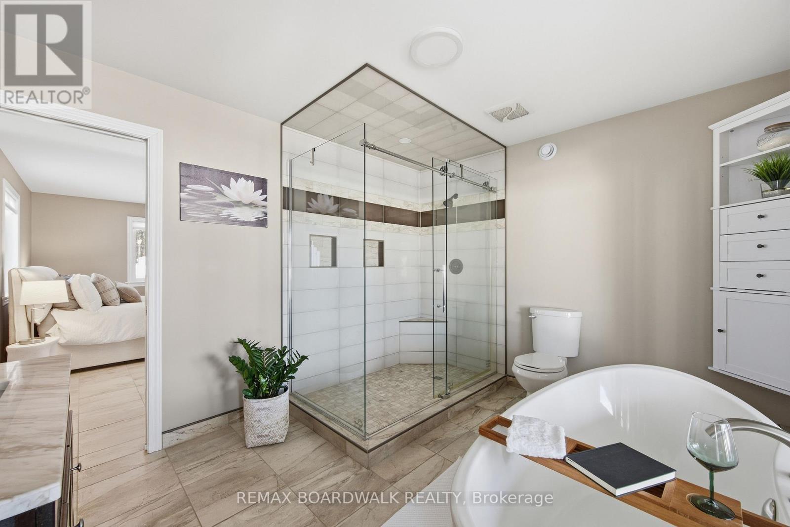 50 Kerry Forest Drive, Front Of Yonge, ON