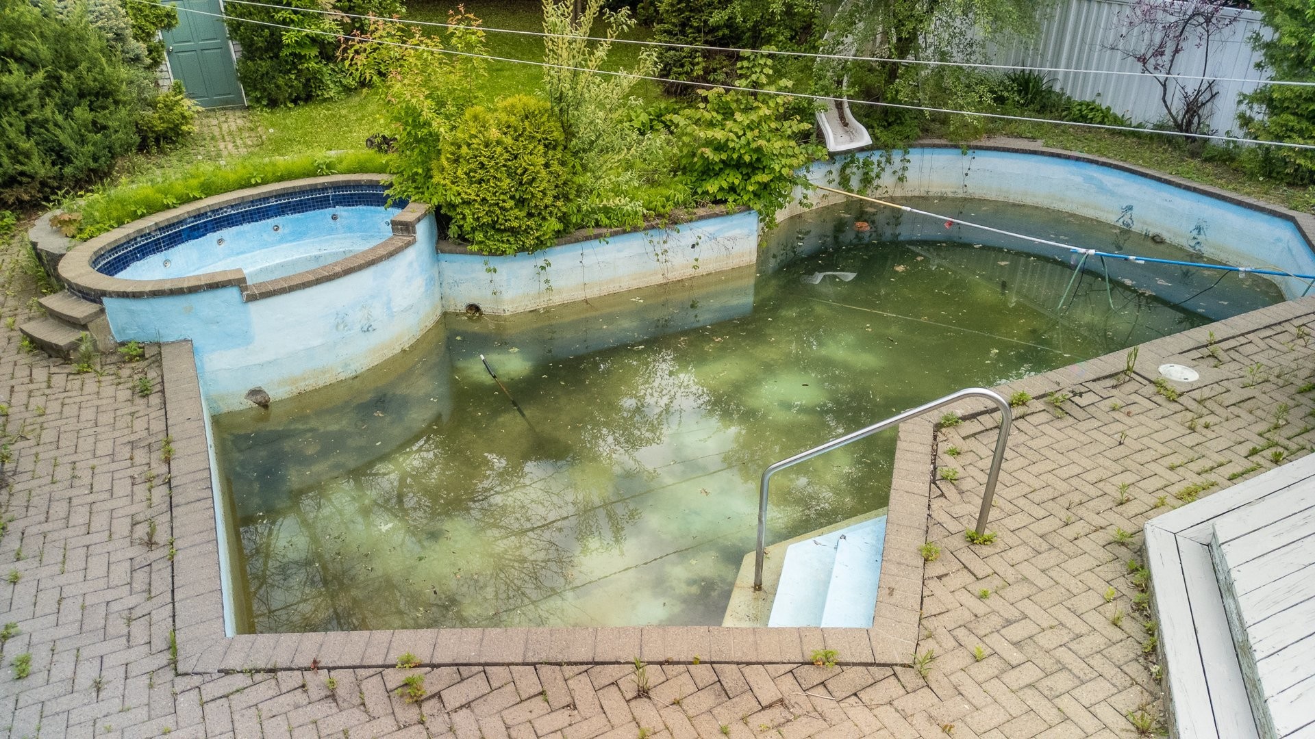 Piscine - 348 Rue Sauriol, Saint-Eustache, QC